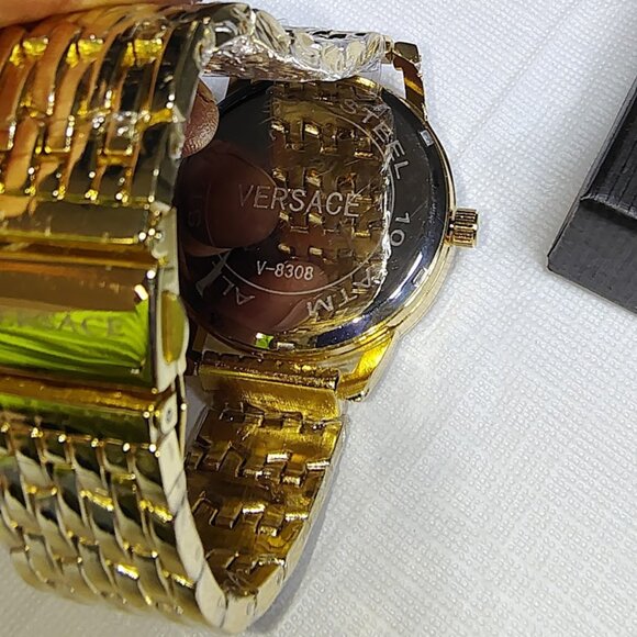 MEN'S VERSACE 40mm gold on gold WATCH - Picture 3 of 7